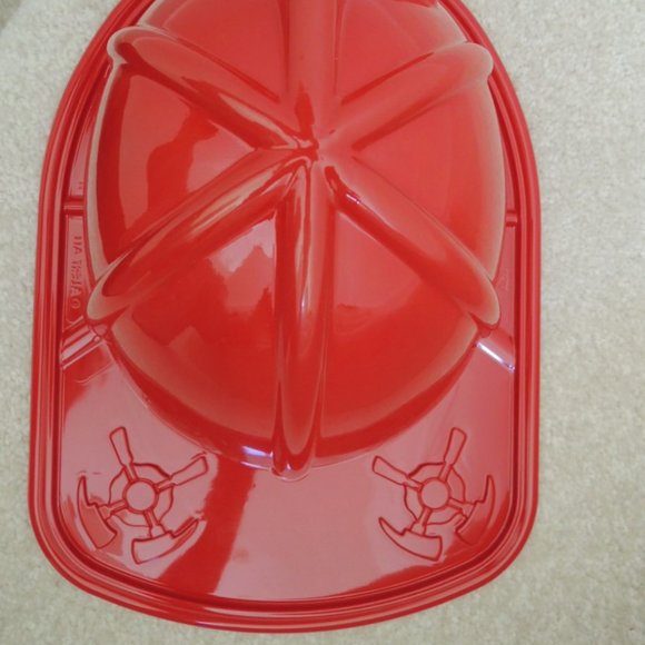 Firemans Hat Red Plastic Firefighter Hat Costume Fits Most NEW - Picture 3 of 7